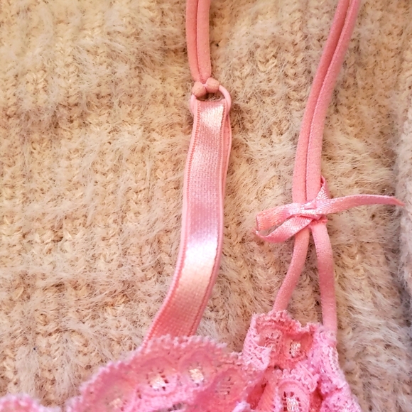 ๐ Vintage frills and thrills! - Picture 3 of 7